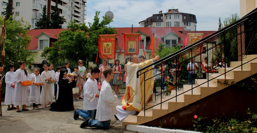 Желать благодати Святого Причастия. Corpus Christi в Сочи