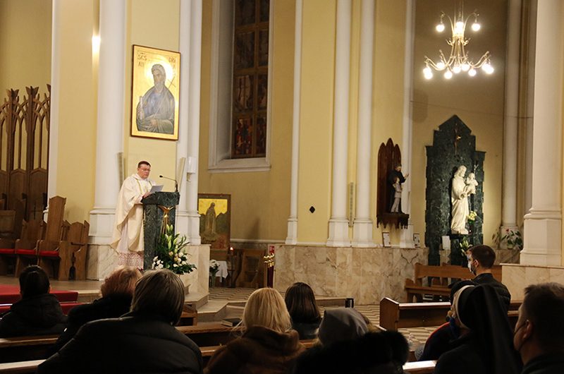 Фото: Месса за погибших от пандемии Covid-19 в Москве