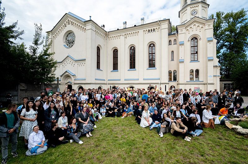 Объявлен творческий конкурс на проведение Епархиальной встречи молодежи-2024