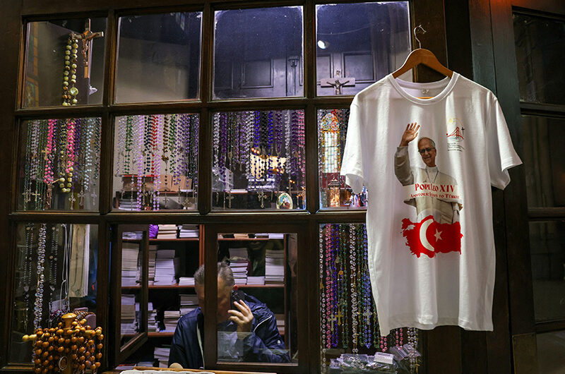 «Послание мира и единства». Начался апостольский визит Льва XIV в Турцию и Ливан