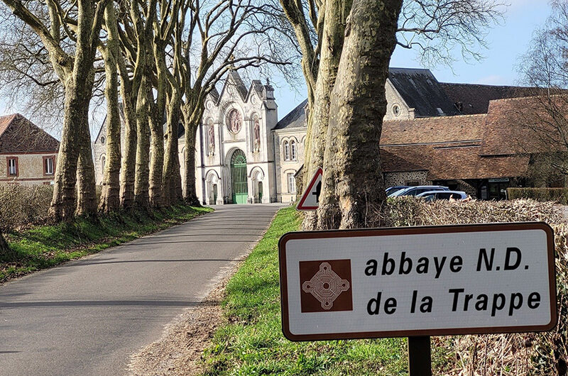 Монахи 900-летнего французского аббатства Ла-Трапп могут покинуть исторический монастырь