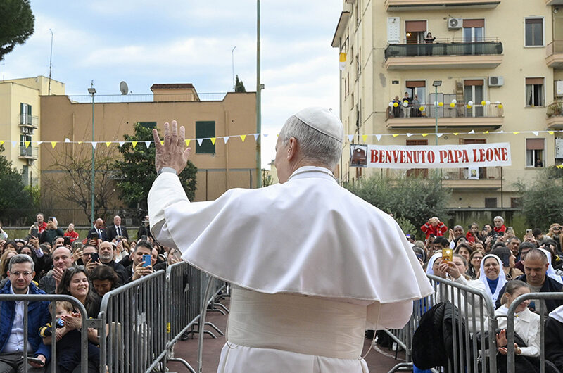 «Выслушать всех»: неожиданные встречи, раскрывающие стиль управления Папы Льва