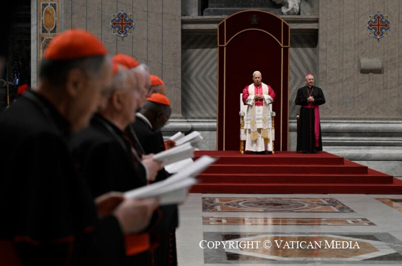 Папа на молебне о мире: «Больше никаких войн!»